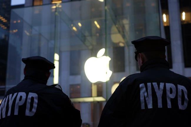 FBI Hacks iPhone, Ending Apple Encryption Challenge